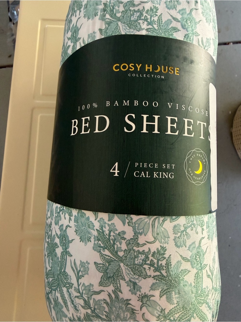 Cosy House Cal King Bamboo Viscose Bed Sheets — Green Floral